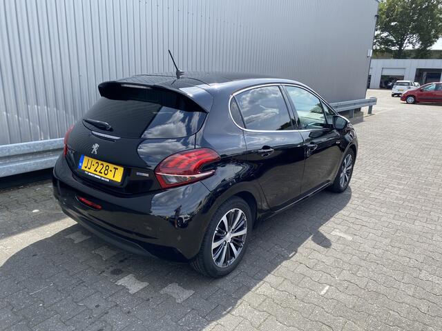 Peugeot 208 1.2 PureTech Allure 152Dkm.NAP, Leer, Clima, CC, Pano, Navi, Bluetooth, PDC, LM, - Inruil Mogelijk -