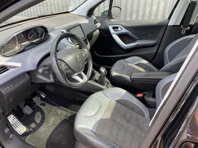 Peugeot 208 1.2 PureTech Allure 152Dkm.NAP, Leer, Clima, CC, Pano, Navi, Bluetooth, PDC, LM, - Inruil Mogelijk -