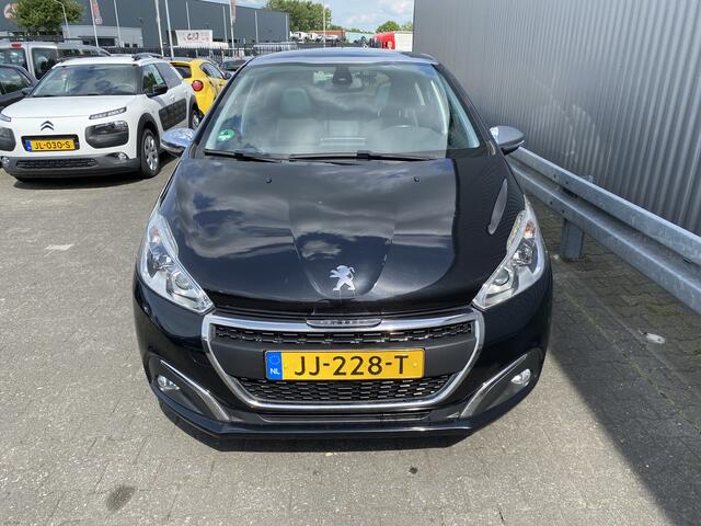 Peugeot 208 1.2 PureTech Allure 152Dkm.NAP, Leer, Clima, CC, Pano, Navi, Bluetooth, PDC, LM, - Inruil Mogelijk -