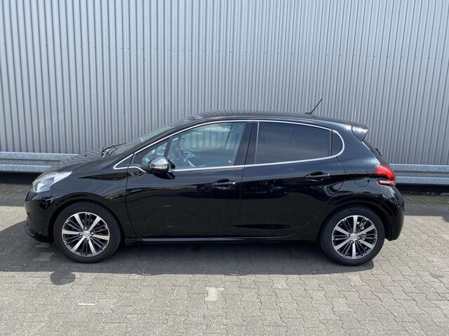 Peugeot 208 1.2 PureTech Allure 152Dkm.NAP, Leer, Clima, CC, Pano, Navi, Bluetooth, PDC, LM, - Inruil Mogelijk -