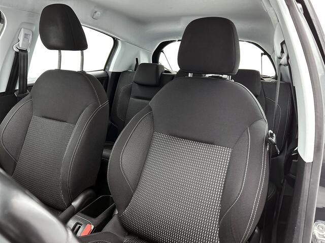 Peugeot 208 82pk Allure | Rijklaar | navi | parkeersensoren | trekhaak vast