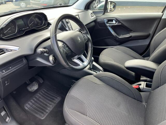 Peugeot 208 1.2 ALLURE AUT, NAVI, CRUISE perfecte staat!
