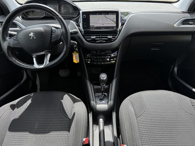 Peugeot 208 1.2 PureTech GT-line * Automaat * 88.925 Km * Navi * Led * Climatronic *