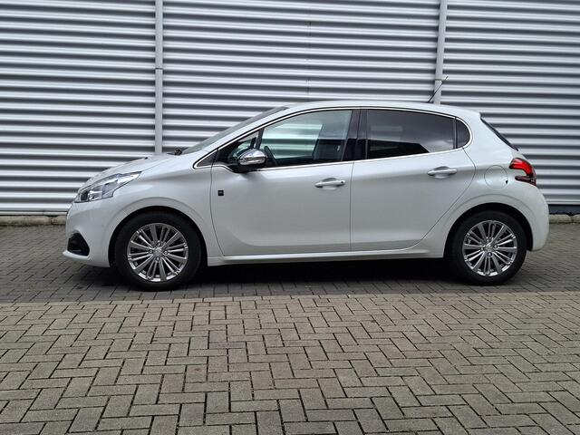 Peugeot 208 1.2 Tech Edition 110 EAT6 Automaat Nav/Clim/Cam/LM