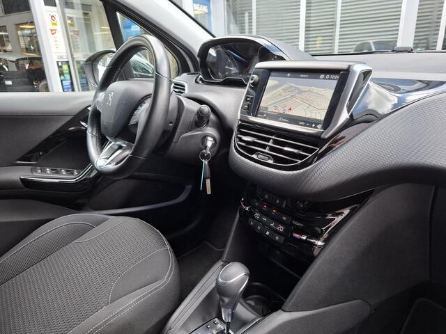 Peugeot 208 1.2 Tech Edition 110 EAT6 Automaat Nav/Clim/Cam/LM