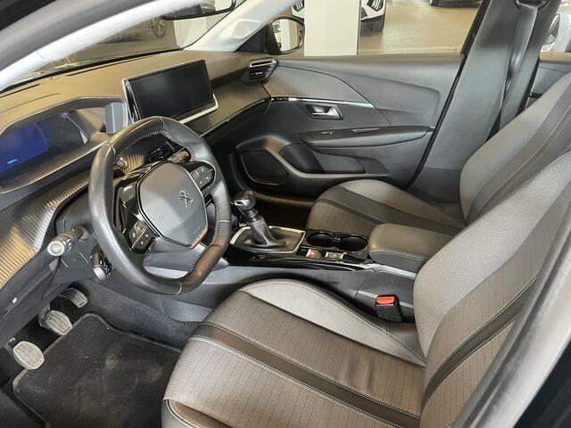 Peugeot 208 1.2 PureTech 100pk Allure NAVIGATIE-CLIMATE CONTROL-PARKEERSENSOREN