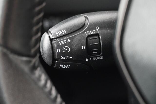 Peugeot 208 BWJ 2020 1.5 HDi 102PK Lease Active | NWE APK / AIRCO / NAVIGATIE / BLUETOOTH / CRUISE / APPLE CARPLAY / ANDROID AUTO / MULTIFUNCT. STUURWIEL / PDC / ISOFIX