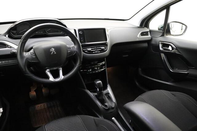Peugeot 208 1.2 PureTech Blue Lease Executive | Climate Control | Armsteun voor | Parkeerhulp achter | Lichtmetaal 16inch | Navigatie