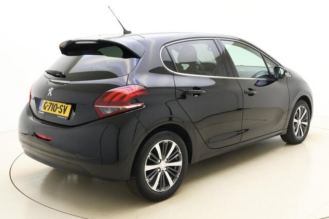Peugeot 208 1.2 PureTech Allure 82pk | Navigatie | Climate Control | Camera | Lichtmetalen Velgen | DAB Radio | Cruise Control