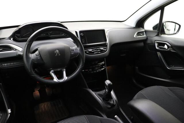 Peugeot 208 1.2 PureTech Allure 82pk | Navigatie | Climate Control | Camera | Lichtmetalen Velgen | DAB Radio | Cruise Control