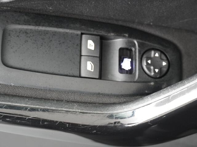 Peugeot 208 1.2 PureTech Blue Lion - Navigatie - Cruise Control - Parkeersensoren