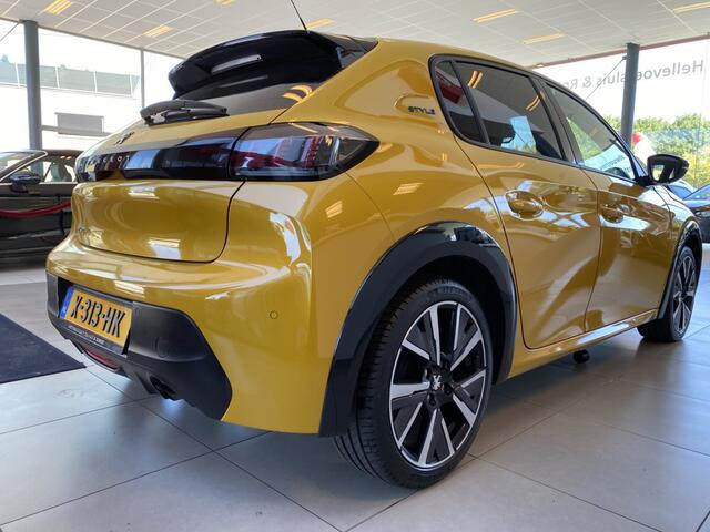 Peugeot 208 1.2 PureTech Allure,GT Line,100Pk,Apple Carplay Android Auto,Keyless,Climate&Cruisecontrol,Spraakbediening,V&A Sensoren,Parkeerassistent,Rijstrook Correctie,Two Tone Lak,17 Inch Lmv