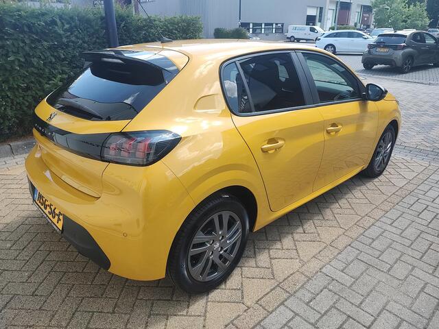 Peugeot 208 1.2 PureTech Allure 360-Camera Navi-Carplay Led Cruise-Control Stoelverwarming