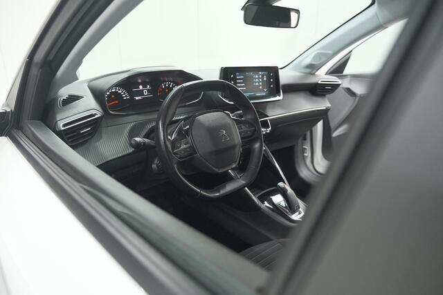 Peugeot 208 PureTech 100 EAT8 Active | Trekhaak | Parkeersensoren | Navigatie | Apple Carplay
