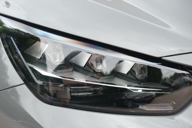 Peugeot 208 1.2 Hybrid 136pk e-DCS6 GT | App Connect | Climate | Adaptive Cruise | Panoramadak | Keyless | Camera | Blind Spot | PDC