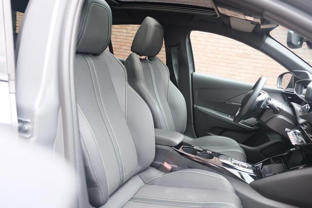 Peugeot 208 1.2 Hybrid 136pk e-DCS6 GT | App Connect | Climate | Adaptive Cruise | Panoramadak | Keyless | Camera | Blind Spot | PDC