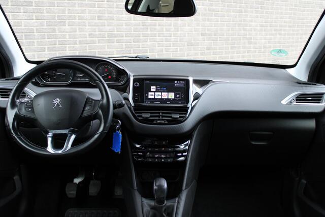 Peugeot 208 1.6 BlueHDi Allure Airco, Navigatie, Parkeersensor achter, DAB