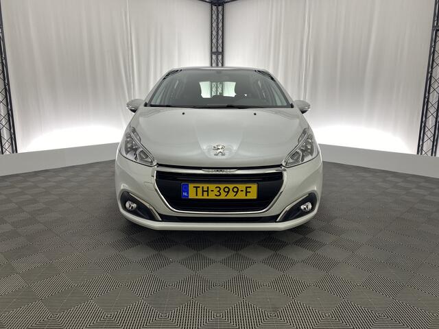 Peugeot 208 5-deurs 1.2 PureTech Blue Lion | Apple carplay | Navigatie | Parkeersensoren | Cruise