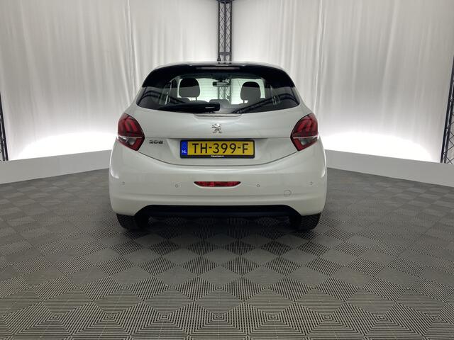 Peugeot 208 5-deurs 1.2 PureTech Blue Lion | Apple carplay | Navigatie | Parkeersensoren | Cruise