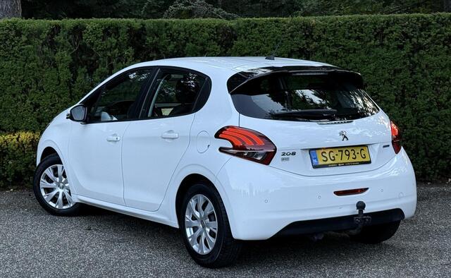 Peugeot 208 1.2 PureTech Blue Lion CarPlay NAVI 5-Deurs Trekh
