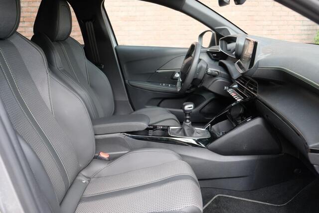 Peugeot 208 1.2 PureTech 100pk GT | Navi | Climate | Adaptive Cruise | Camera | Keyless | PDC