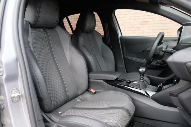 Peugeot 208 1.2 PureTech 100pk GT | Navi | Climate | Adaptive Cruise | Camera | Keyless | PDC
