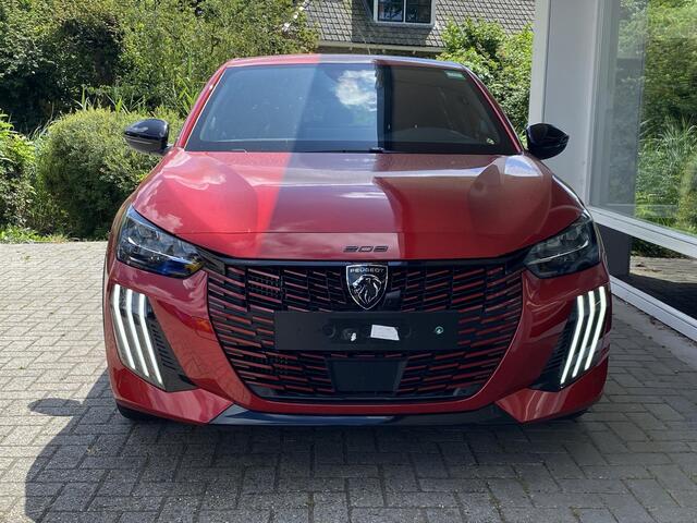 Peugeot 208 1.2 Hybrid 145 e-DCS6 GT | Keyless Entry | Full LED | 360 graden camera | Navi | Dodehoek detectie | Apple Carplay/Android Auto