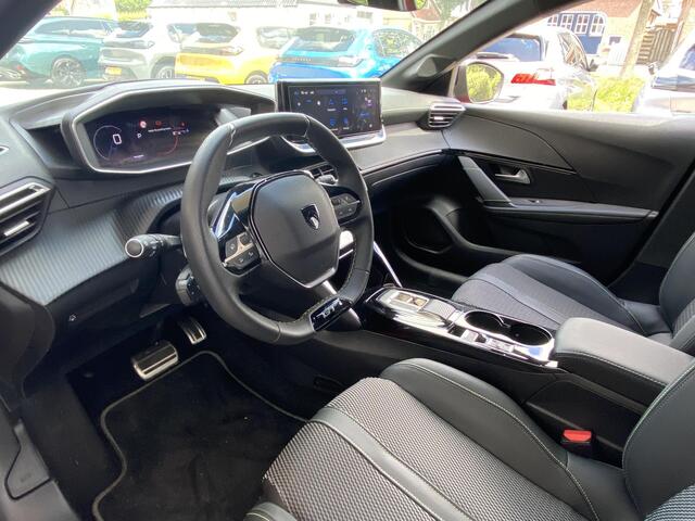 Peugeot 208 1.2 Hybrid 145 e-DCS6 GT | Keyless Entry | Full LED | 360 graden camera | Navi | Dodehoek detectie | Apple Carplay/Android Auto