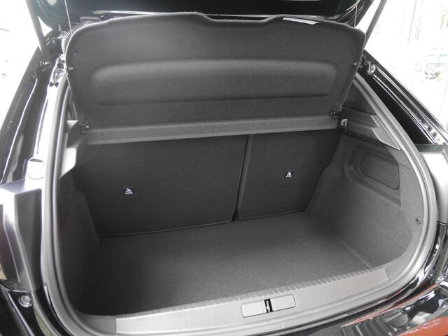 Peugeot 208 1.2 Hybrid 145 e-DCS6 GT | Automaat | Nieuwe auto | Navigatie | Camera rondom | Adaptive cruise control | Climate control | Keyless entry | Keyless start | Dodehoek detectie