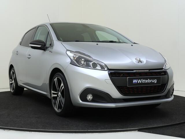 Peugeot 208 1.2 110PK GT-line | Navigatie | Apple Carplay | Parkeerhulp | 17" licht metalen velgen