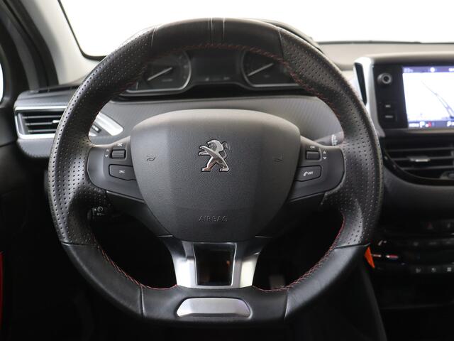 Peugeot 208 1.2 110PK GT-line | Navigatie | Apple Carplay | Parkeerhulp | 17" licht metalen velgen