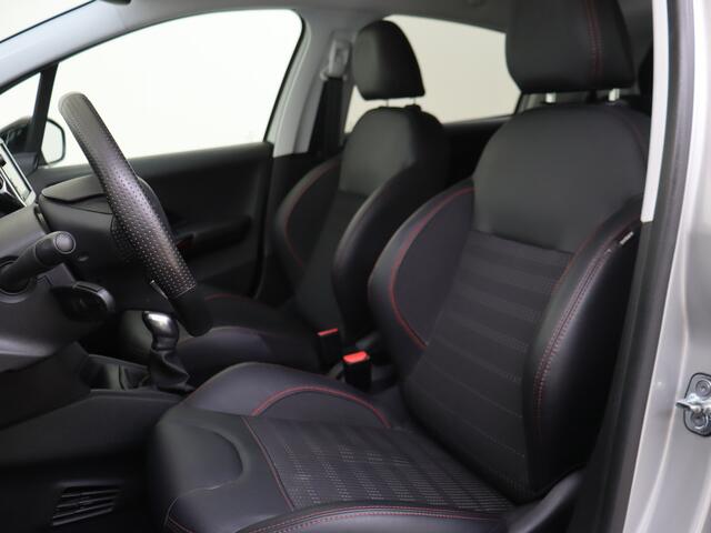 Peugeot 208 1.2 110PK GT-line | Navigatie | Apple Carplay | Parkeerhulp | 17" licht metalen velgen