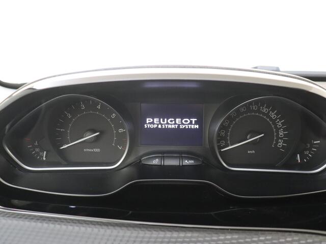 Peugeot 208 1.2 PureTech Blue Lease Allure | Benzine | Handgeschakeld | Connected services | Cruise control |