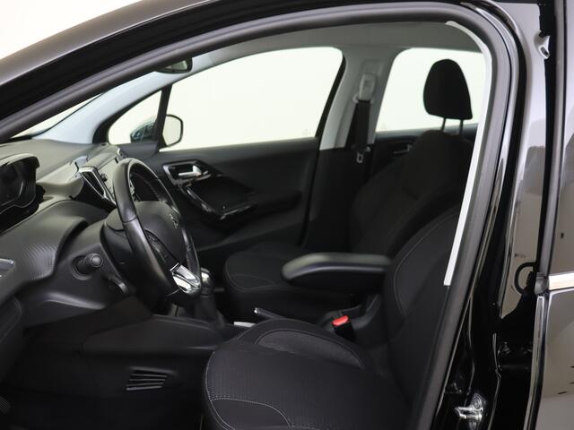 Peugeot 208 1.2 PureTech Blue Lease Allure | Benzine | Handgeschakeld | Connected services | Cruise control |