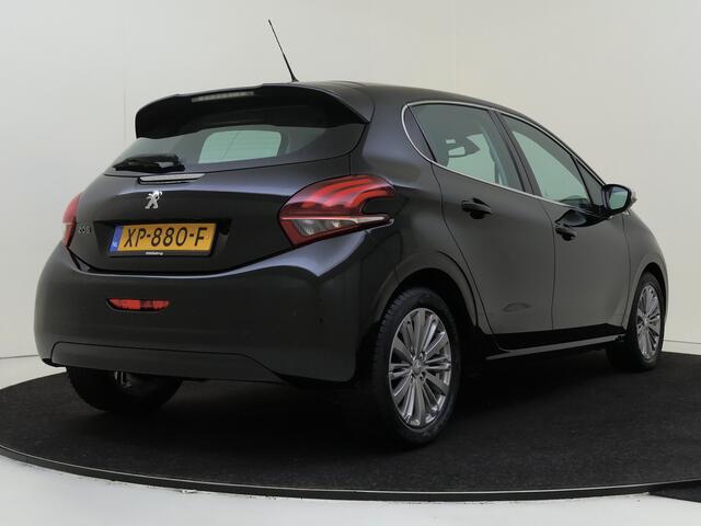 Peugeot 208 1.2 PureTech Blue Lease Allure | Benzine | Handgeschakeld | Connected services | Cruise control |