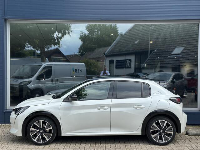 Peugeot 208 1.2 Turbo 100 PK GT-Line Automaat | Sportieve en Complete uitvoering | Navigatie | Panoramadak | Sportstoelen | Afneembare Trekhaak | Keyless Start | 17" Lichtmetalen Velgen | Full LED Verlichting | Climate Control | Cruise Control | Camera | Parkeersenso