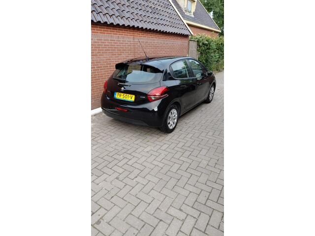 Peugeot 208 1.2 PureT. Blue Lion