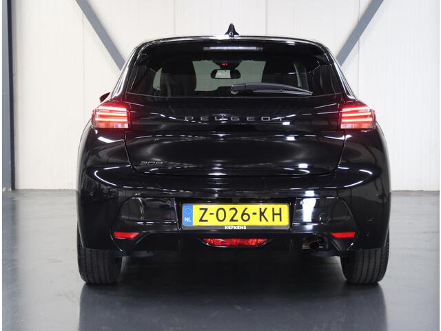 Peugeot 208 1.2 100PK Allure | AppleCarplay/Android Auto | Camera | Parkeersensoren | FULL LED | Lederen Stuurwiel | Climate Control | Cruise Control | 16" LMV | Isofix | Privacy Glass |