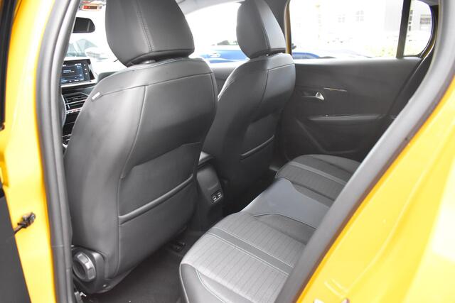 Peugeot 208 1.2 PureTech 100PK Allure Pack | Carplay | Camera | Cruise | Incl. garantie