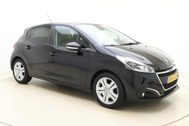 Peugeot 208 1.2 PureTech Signature | AIRCO | Navigatie | Cruise Control | Parkeersensoren Achter | DAB+ | Armsteun | Apple Carplay & Android Auto |