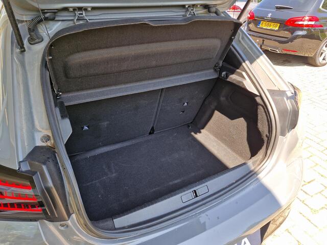 Peugeot 208 1.2T 100pk GT | Navigatie | Climate & Cruise Control | LMV | AppleCarplay/Android Auto | Achteruitrijd Camera |
