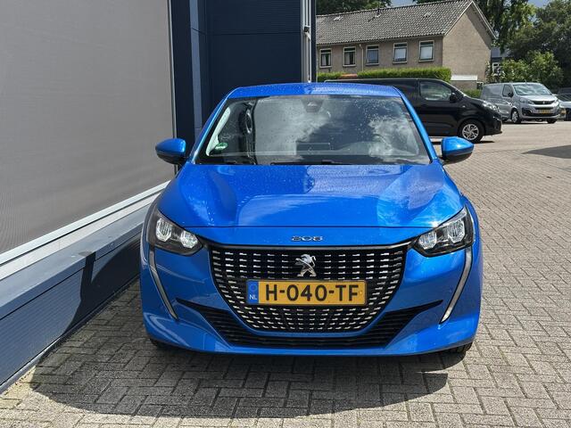 Peugeot 208 1.2 Turbo 100 PK Allure Pack | Navigatie | Camera | Parkeersensoren V+A | LED Verlichting | Dealer Onderhouden | 16" Lichtmetalen Velgen | Climate Control | Cruise Control | Half Lederen Bekleding | Keyless Start |