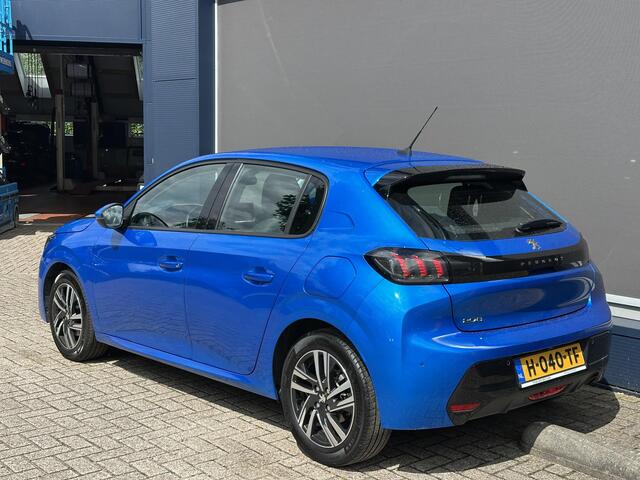 Peugeot 208 1.2 Turbo 100 PK Allure Pack | Navigatie | Camera | Parkeersensoren V+A | LED Verlichting | Dealer Onderhouden | 16" Lichtmetalen Velgen | Climate Control | Cruise Control | Half Lederen Bekleding | Keyless Start |