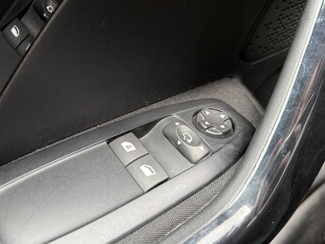 Peugeot 208 1.2 PureTech Blue Lease Allure NIEUW BINNEN!