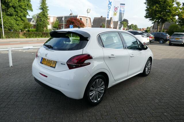Peugeot 208 1.2 PURETECH ALLURE CLIMA/APPLE CARPLAY-ANDROID AUTO