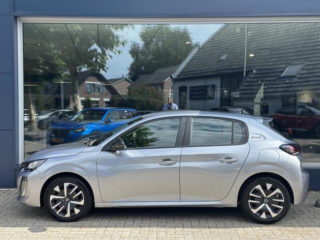 Peugeot 208 1.2 Style | Ruim ¤ 4.000 DEMO Voordeel | Navigatie | Private Lease Vanaf ¤ 359 P/M ! | LED Verlichting | Cruise Control | Airco | Parkeersensoren | Draadloos Apple Carplay & Android Auto | Leren Stuurwiel |