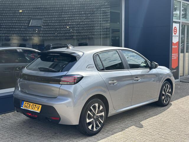 Peugeot 208 1.2 Style | Ruim ¤ 4.000 DEMO Voordeel | Navigatie | Private Lease Vanaf ¤ 359 P/M ! | LED Verlichting | Cruise Control | Airco | Parkeersensoren | Draadloos Apple Carplay & Android Auto | Leren Stuurwiel |