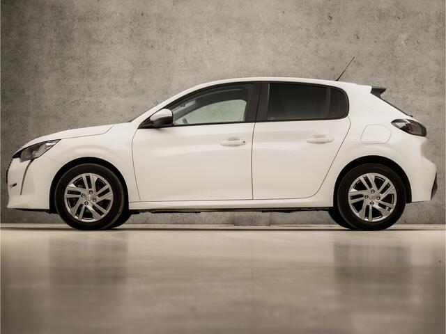 Peugeot 208 1.2 PureTech Sport (APPLE CARPLAY, GROOT NAVI, 360 CAMERA, GETINT GLAS, LM VELGEN, SPORTSTOELEN, PARKEERSENSOREN, CRUISE, NIEUWE APK, NIEUWSTAAT)