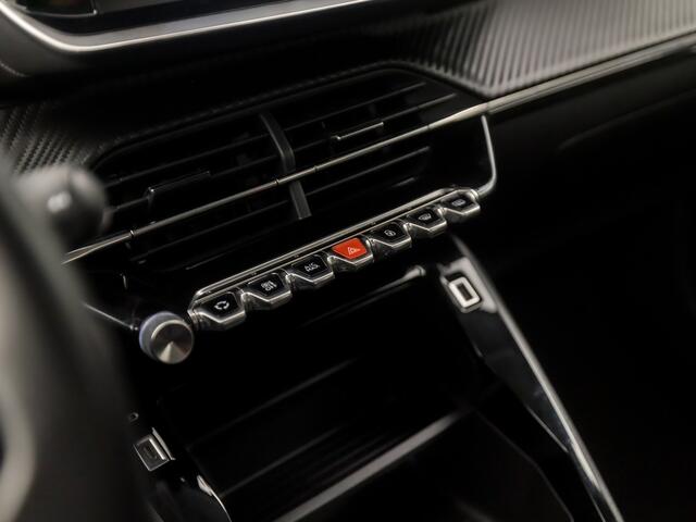 Peugeot 208 1.2 PureTech Sport (APPLE CARPLAY, GROOT NAVI, 360 CAMERA, GETINT GLAS, LM VELGEN, SPORTSTOELEN, PARKEERSENSOREN, CRUISE, NIEUWE APK, NIEUWSTAAT)