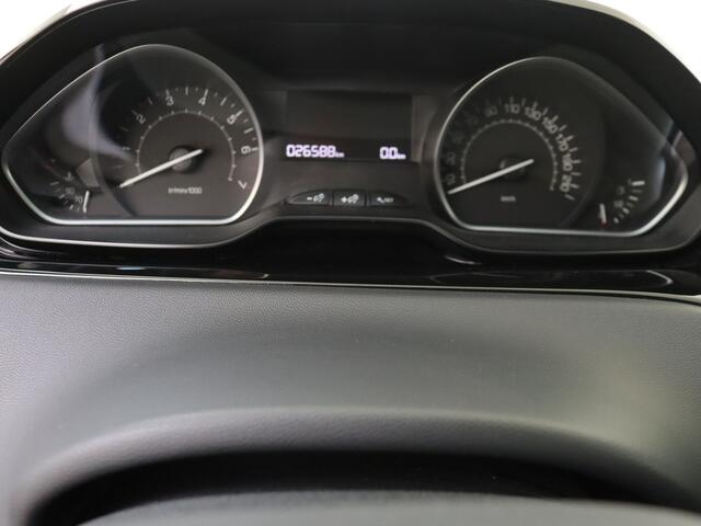 Peugeot 208 1.2 PureTech Signature Navigatie | Parkeerhulp | Airco |